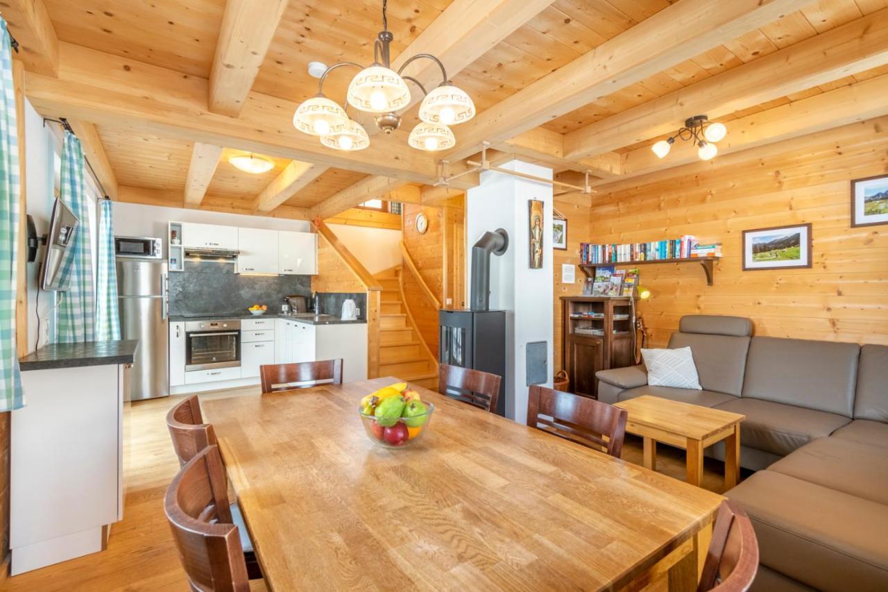 Vesely Svist Chalet Lachtal Exteriör bild