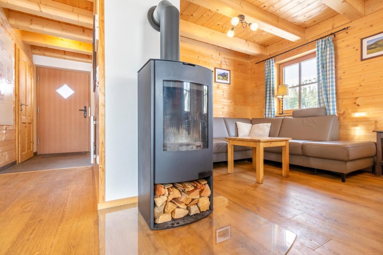 Vesely Svist Chalet Lachtal Exteriör bild