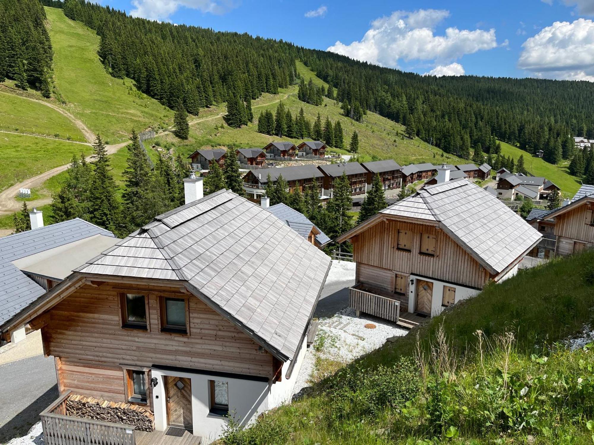 Vesely Svist Chalet Lachtal Exteriör bild