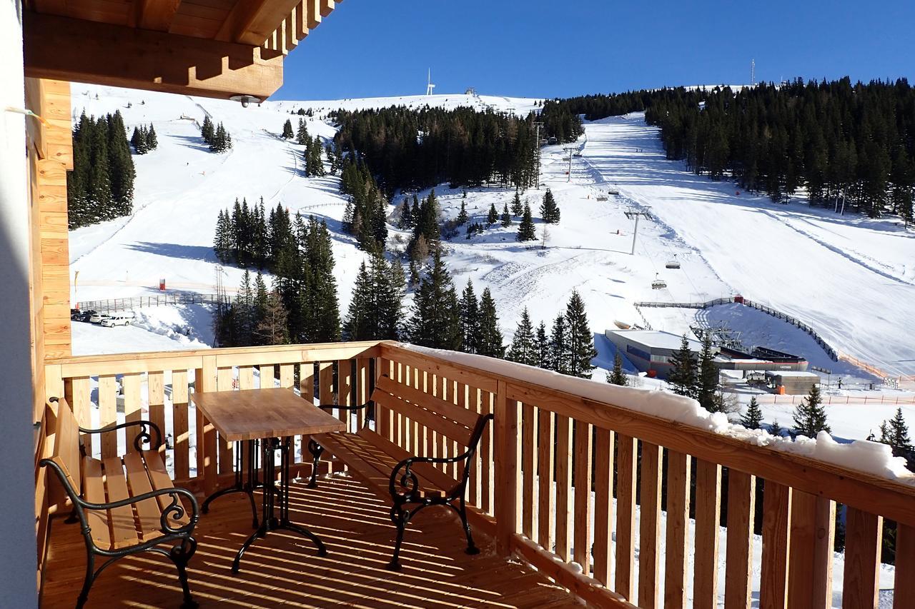 Vesely Svist Chalet Lachtal Exteriör bild
